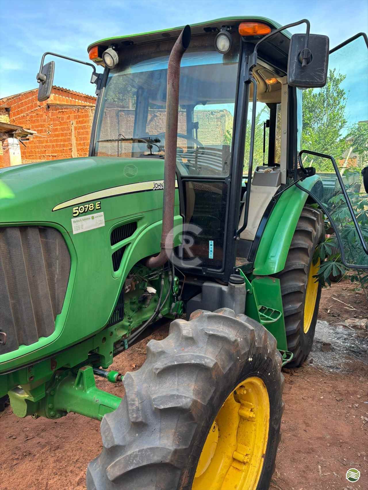 JOHN DEERE 5078E de CR Máquinas Agrícolas